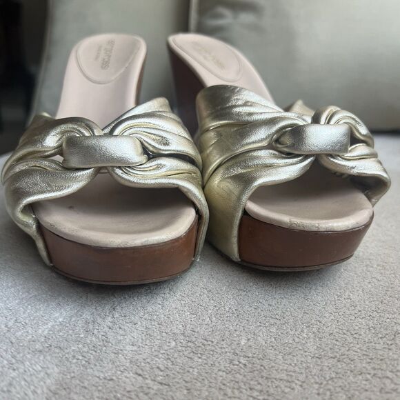 Sergio Rossi Metallic Gold Wood Wedge Heeled Sandal Women EU 37.5 US 7.5 Knotted - Picture 11 of 16